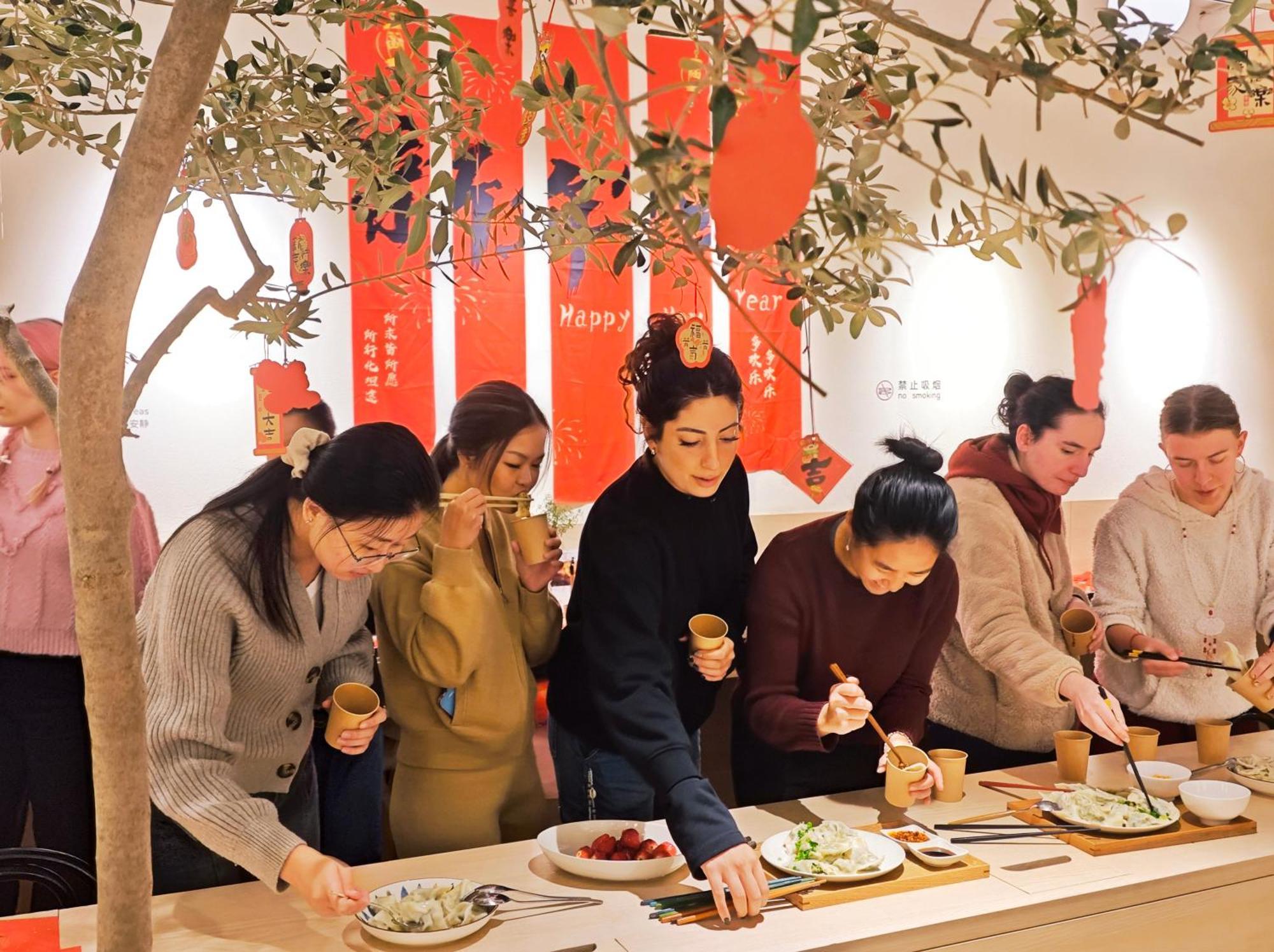 Hi Cozy International Youth Hostel East Nanjing Road & The Bund - Free Gym 샹하이 외부 사진
