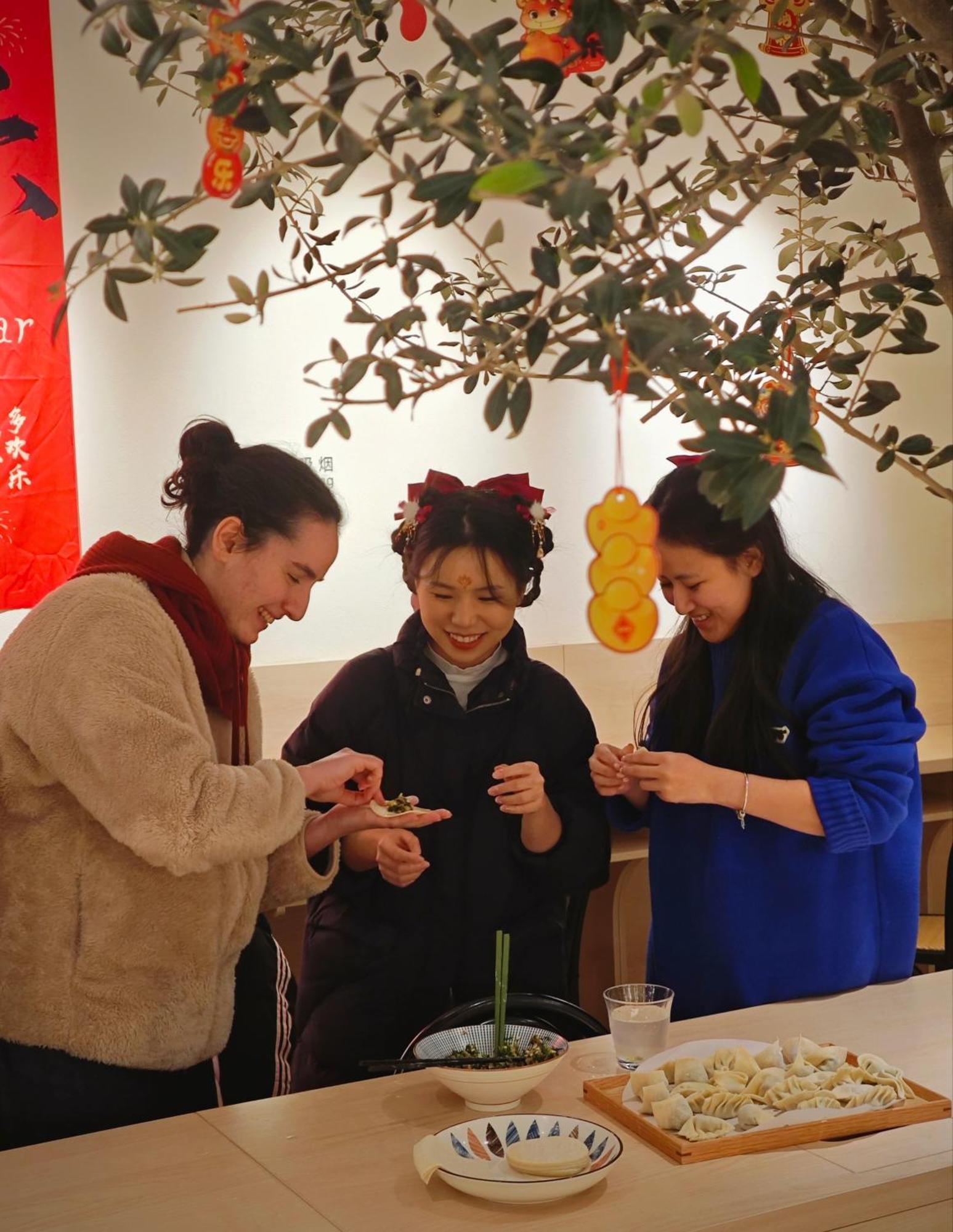 Hi Cozy International Youth Hostel East Nanjing Road & The Bund - Free Gym 샹하이 외부 사진